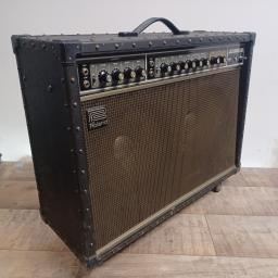 ROLAND JC-120