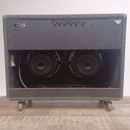 ROLAND JC-120
