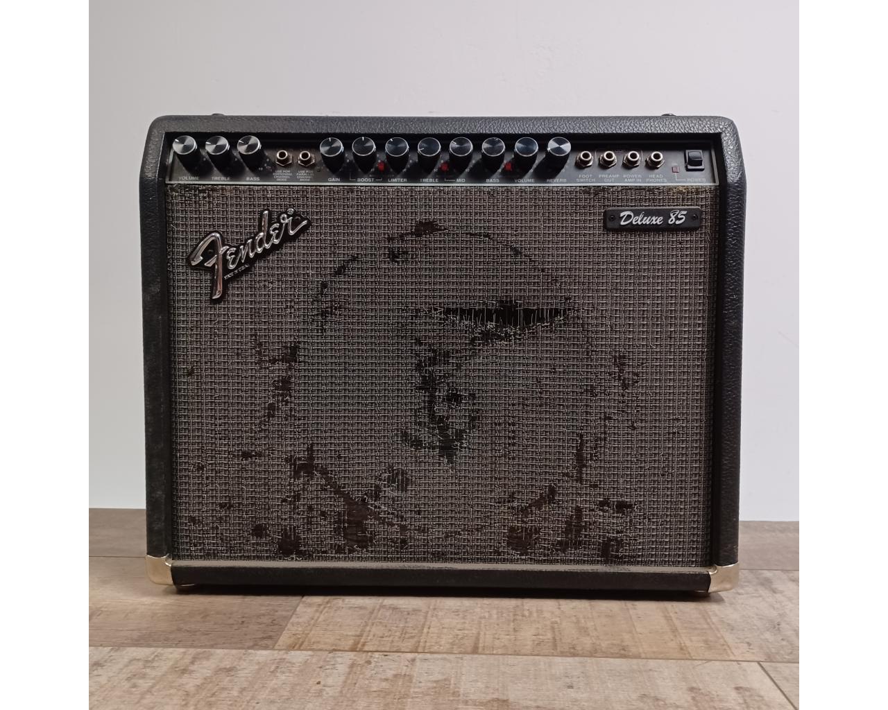 FENDER DELUXE 85