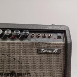 FENDER DELUXE 85