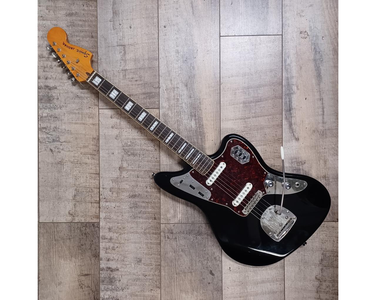 Squier Jaguar Classic Vibe 70s