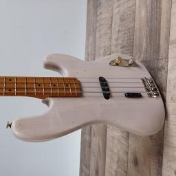 Squier Classic Vibe 50s Precision Bass relic