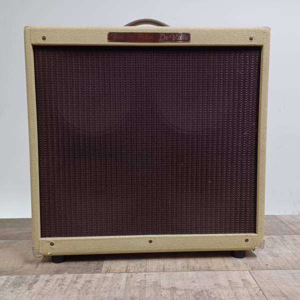 FENDER BLUES DEVILLE 4x10