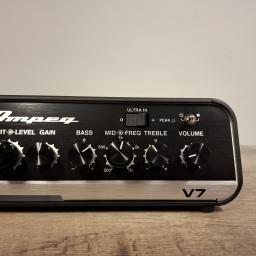 Ampeg Venture V7